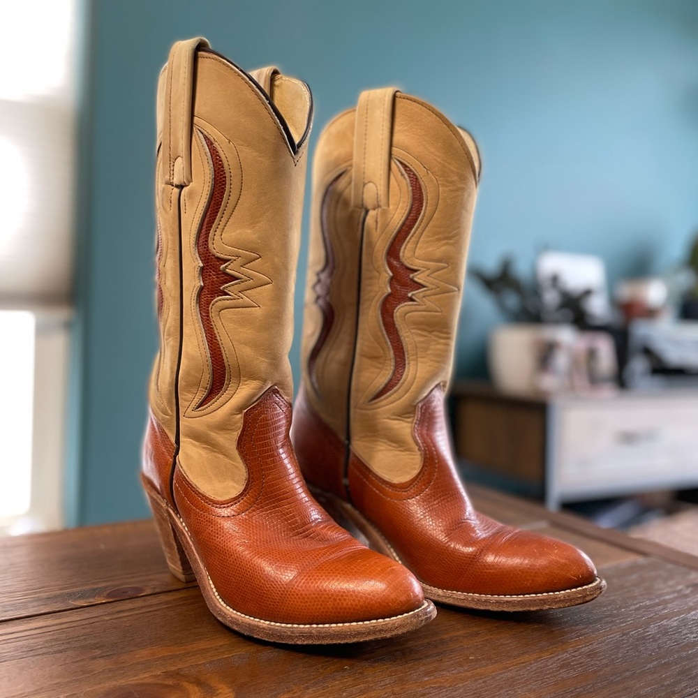 Vintage Frye women’s western cowboy boots, size 6 B (US)